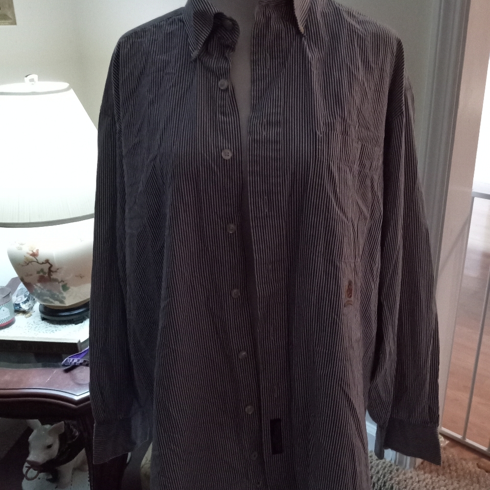 Tommy Hilfiger Men's blue/ white striped cotton button down